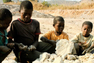 Trabajo infantil en las minas de RD del Congo - World Vision